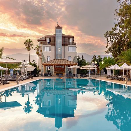Hotel Chateau Kvirike Boboqvati Exteriör bild